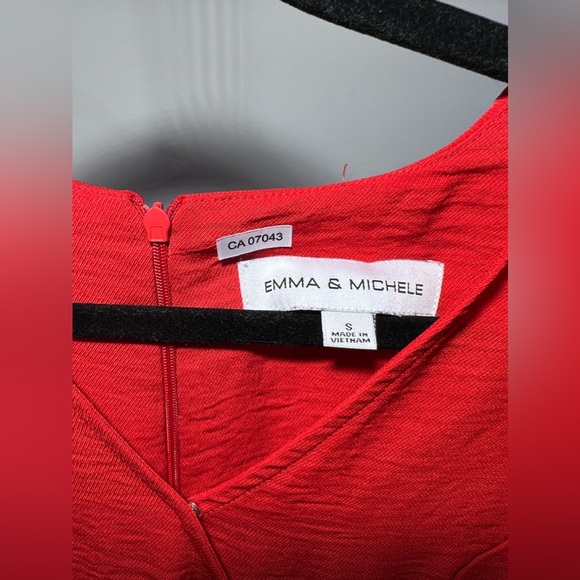FLIRTY RED DRESS // EMMA & MICHELLE // size small-medium ♥️ - Picture 3 of 3